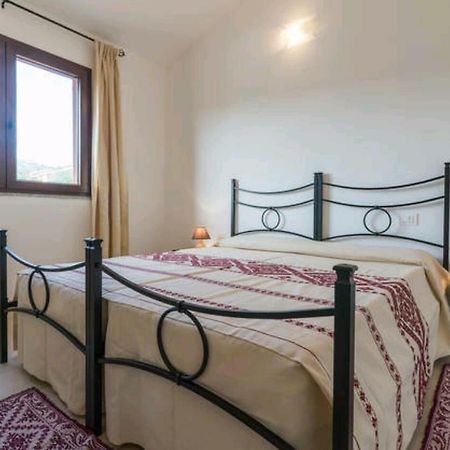 Bed and Breakfast Il Girasole Domus De Maria Exteriér fotografie